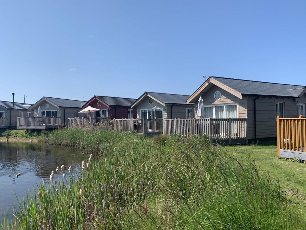 The Lake House At The Bay Filey, Sleeps 4, 1 Dog Welcome For Free Too 外观 照片